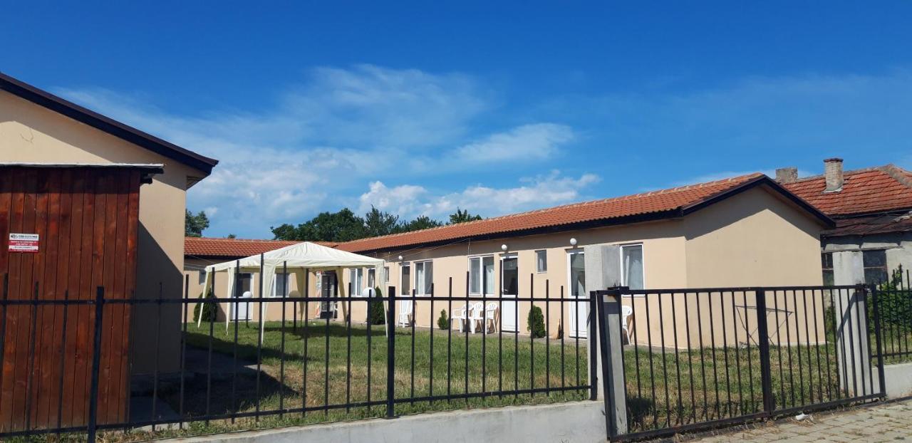 Krimski Bungalows 비알라 외부 사진